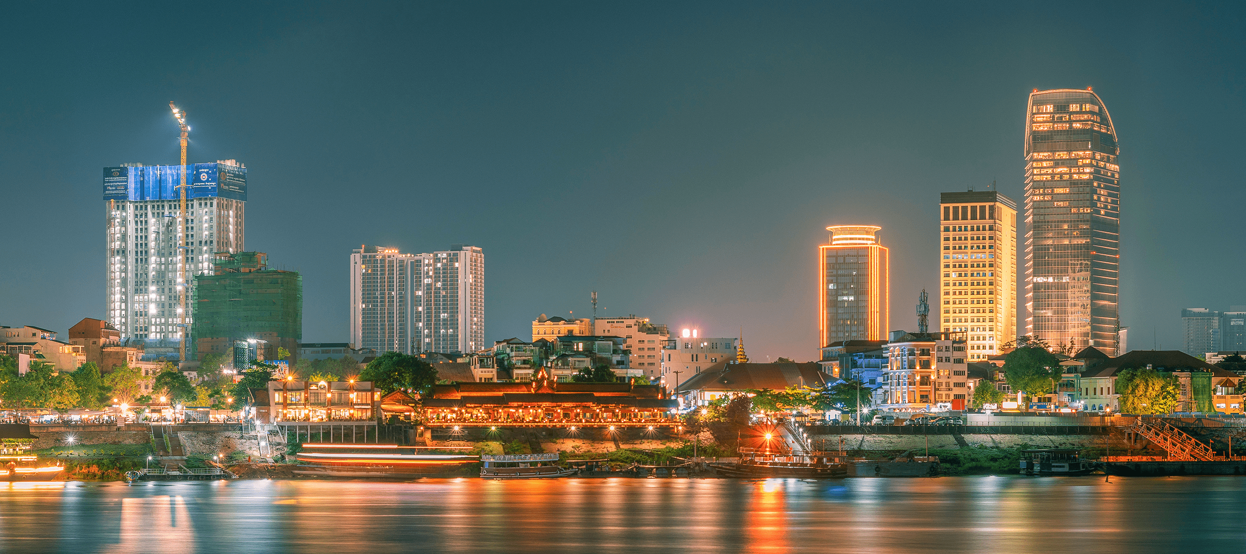 ក្រុងចតុមុខមង្គលសកលកម្ពុជាធិបតី សិរីធរបវរ ឥន្ទបត្តបុរី រដ្ឋរាជសីមាមហានគរ